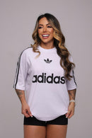 Oversize Adidas Retrô Escrita na Frente Feminina